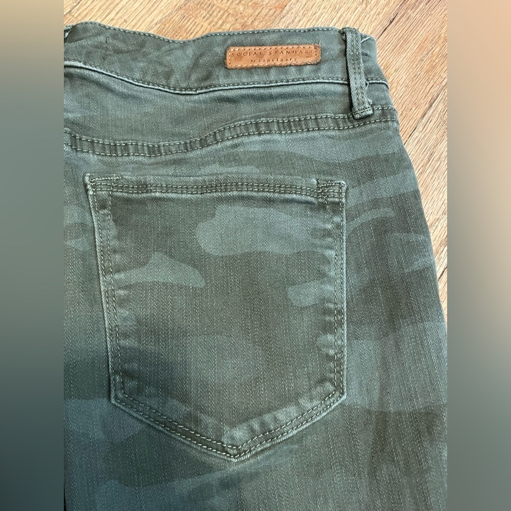 Social‎ standard by sanctuary high rise skinny jeans size 6/28 camouflage